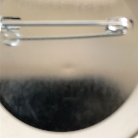 Vintage Edna Hibel Collections Promo Pin - Picture 5 of 7